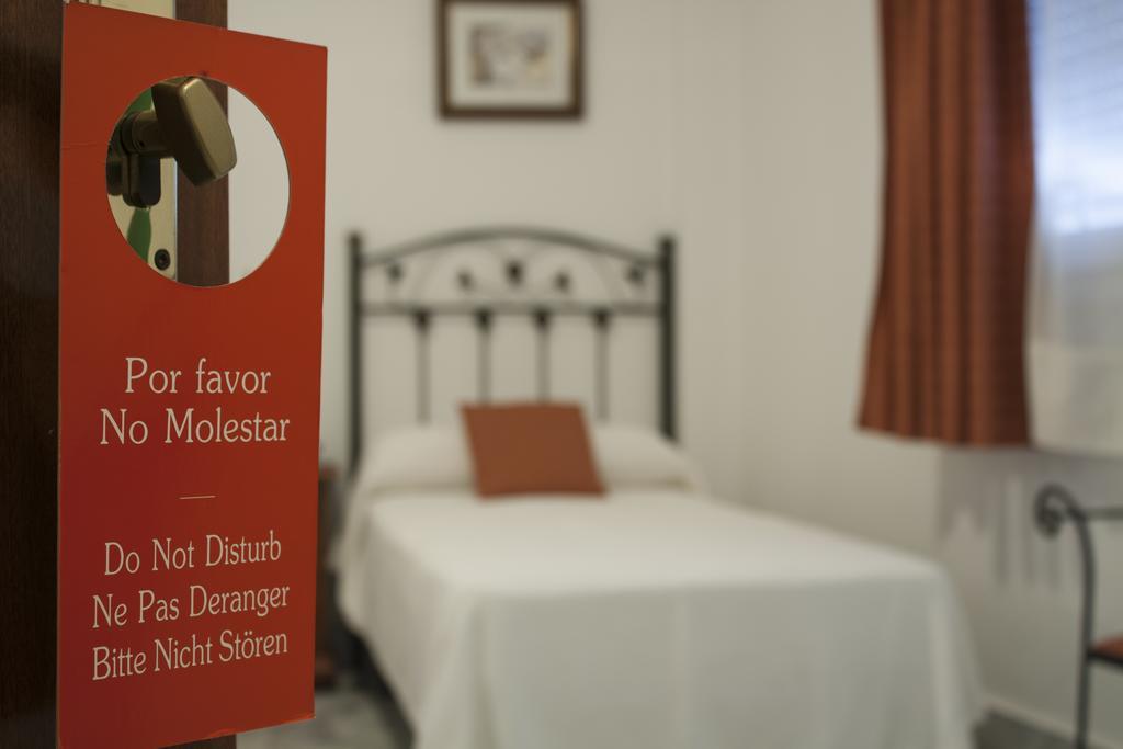 Hotel La Parrita Рота Екстер'єр фото