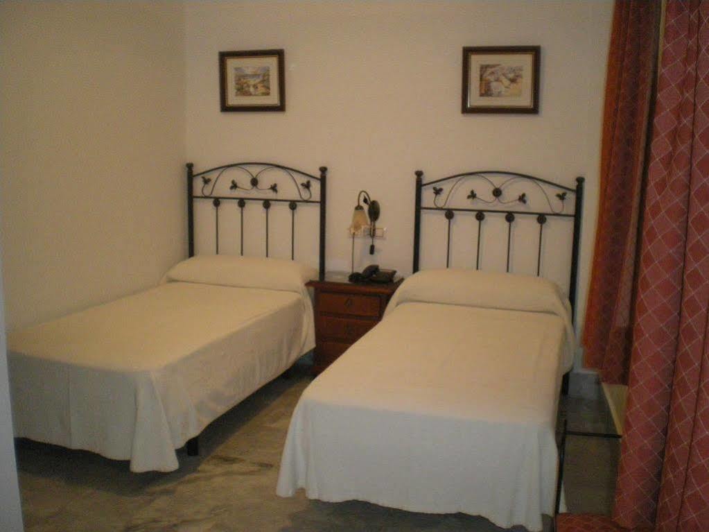 Hotel La Parrita Рота Екстер'єр фото