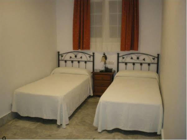 Hotel La Parrita Рота Екстер'єр фото