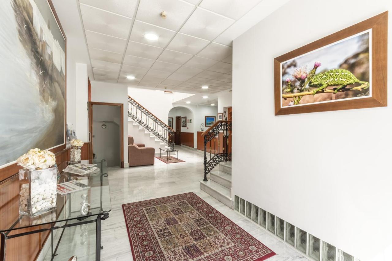 Hotel La Parrita Рота Екстер'єр фото